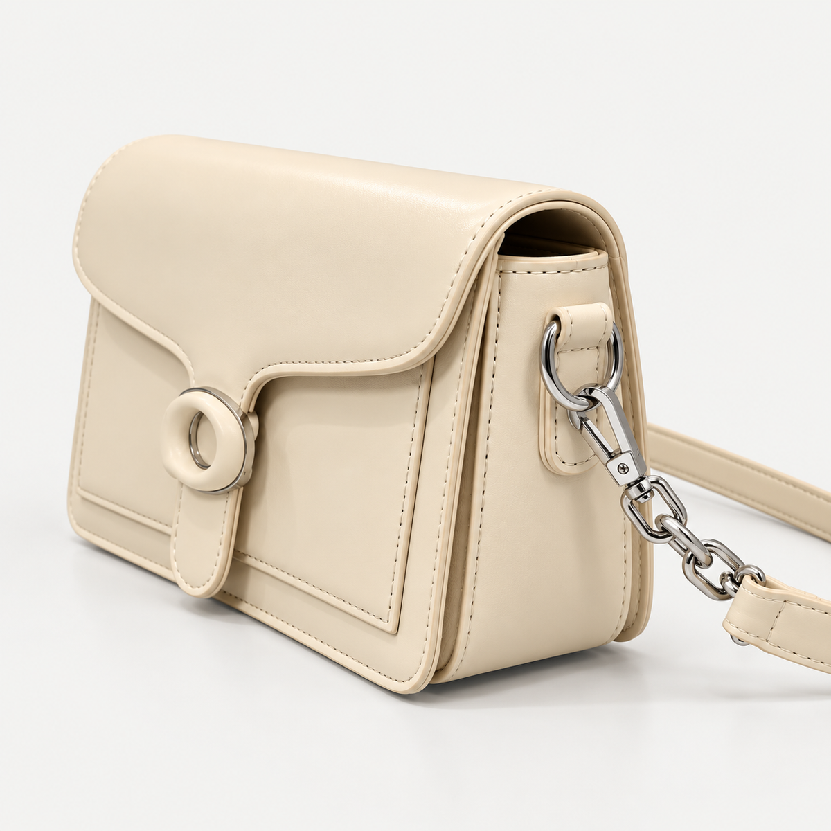 Elegant Cream Leather Shoulder Bag for Women